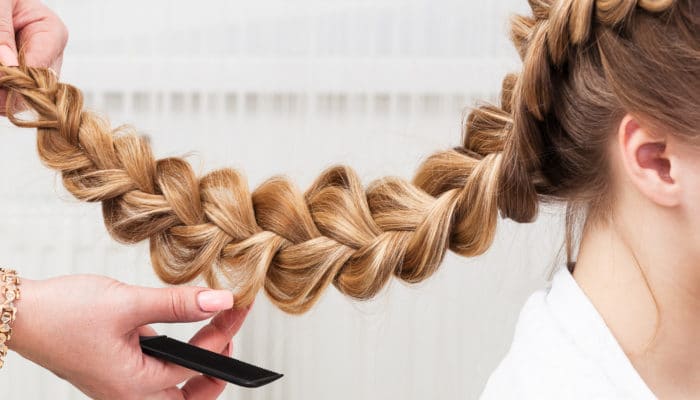 Comment tisser des tresses de complexité variable (10 idées de photo avec une description)