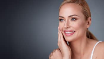 Comment rendre votre visage plus mince avec le maquillage