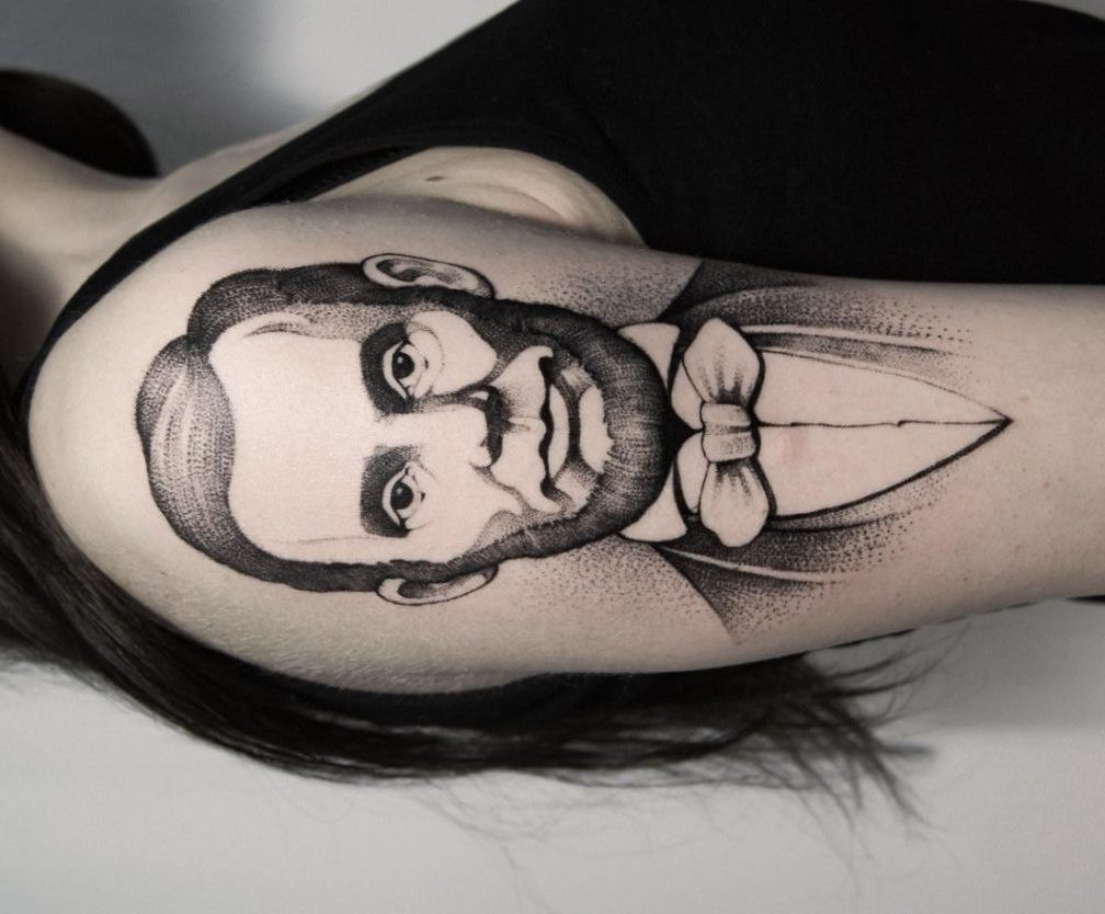 Tatouages ​​de femmes sur l'avant-bras et l'épaule - idées intéressantes (53 photos)